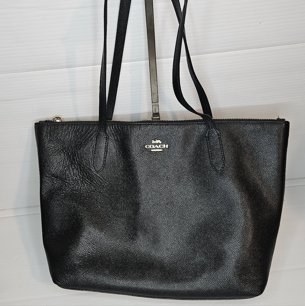 COACH Zip Top Tote 4454 black crossgrain leather